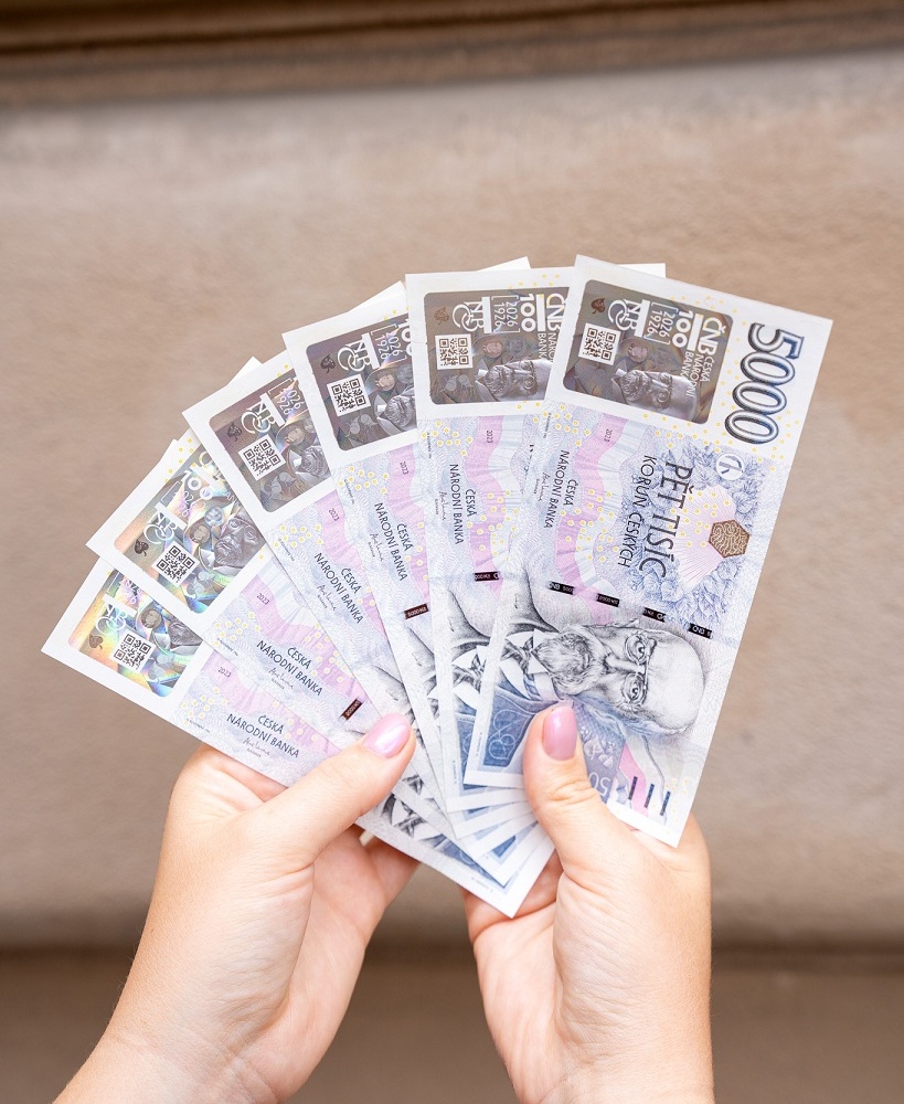Výroční bankovka ČNB 5000 Kč s přítiskem včetně obalu ČNB